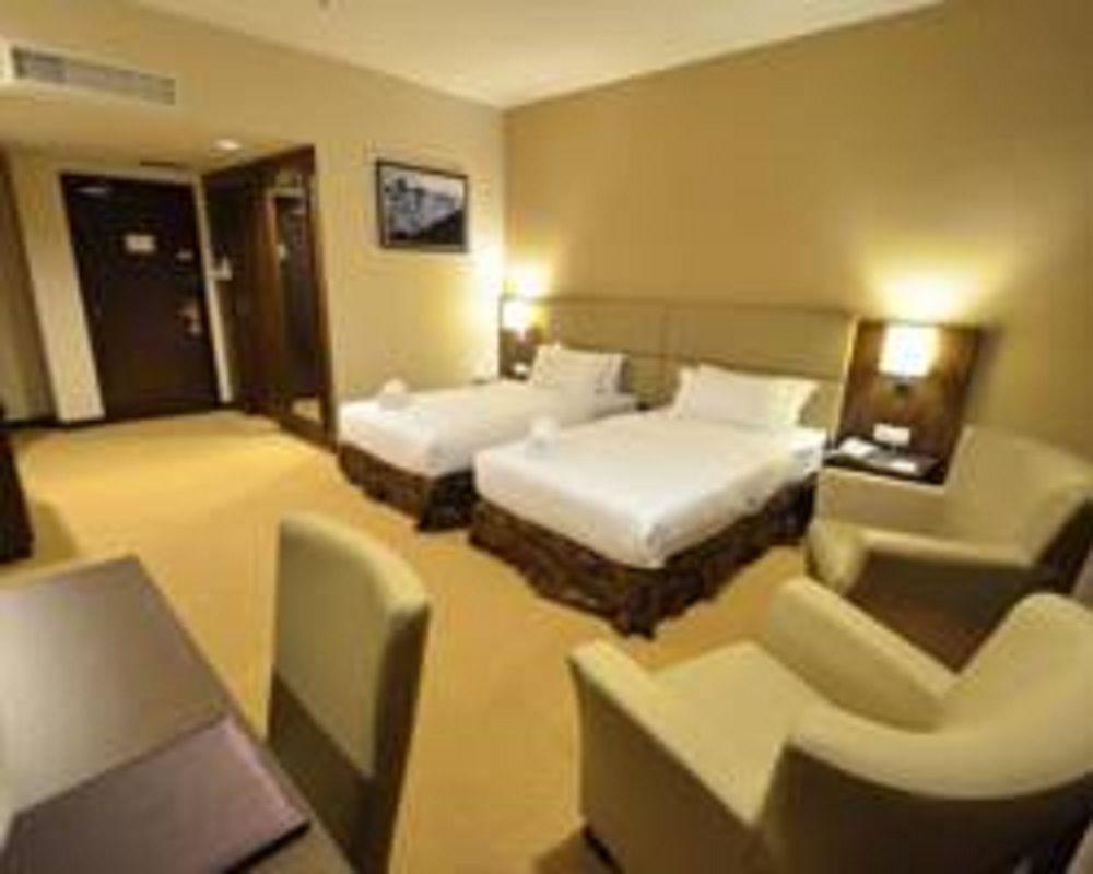 Lintas View Hotel Кота-Кинабалу Экстерьер фото