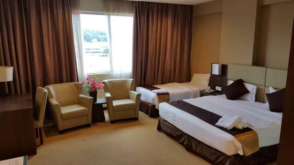 Lintas View Hotel Кота-Кинабалу Экстерьер фото